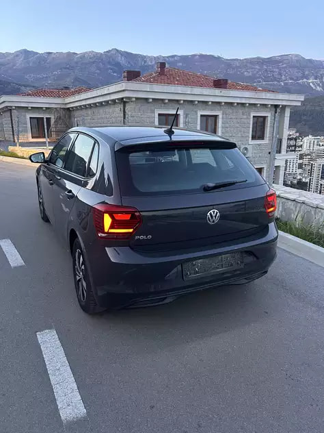 VW Polo — photo 2